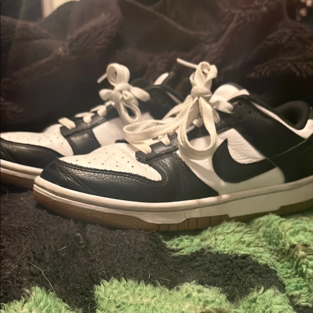 Nike Panda Dunks